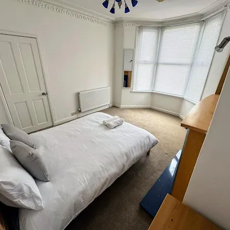 Bright & Cozy Private Near Centre * Бристоль